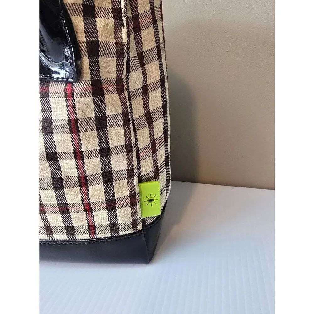 Insulated Lunch Tote - Picture 4 of 11